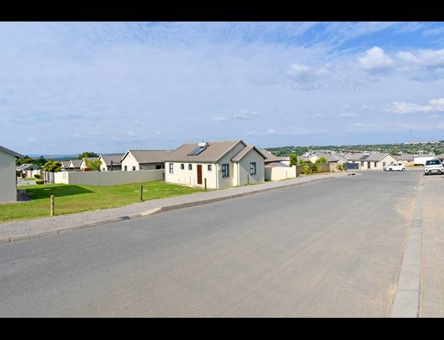 3 BEDROOM HOUSE FOR SALE IN COSMO CITY